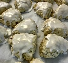 Load image into Gallery viewer, Maple Pecan Scones